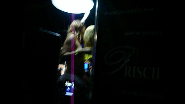 La putisima se chupa la verga sin luz en la oscuridad de Monterrey