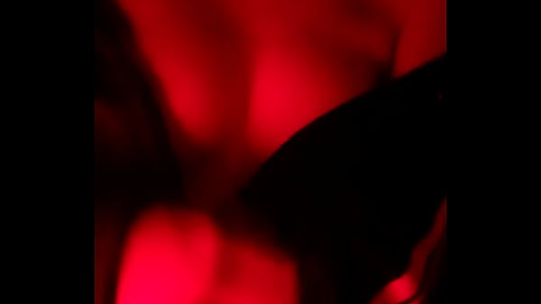 flor roja se coge en la oscuridad