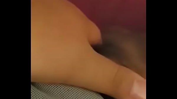 La perra se fue a España y me trajo un bebé en la vagina