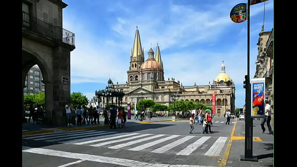 ¡Guadalajara! Ñetas y Vergas en la Plaza!