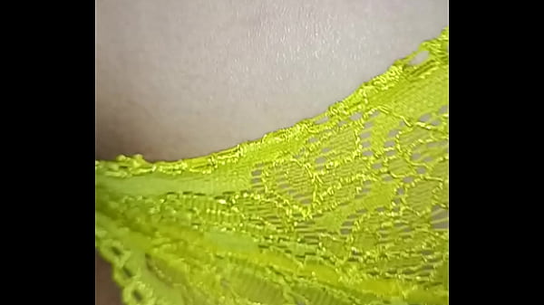 La comadre se quita la ropa y chupa tu verga pendejo